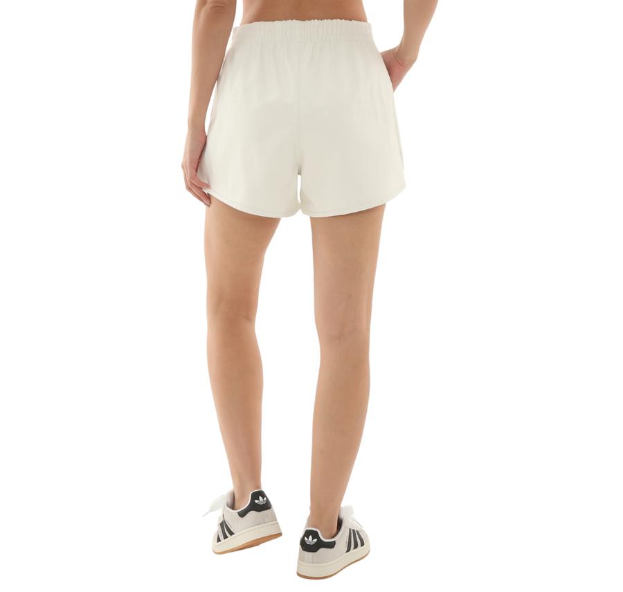 adidas Pleather Shorts Kadın Şort Ve Kapri Beyaz adidas Pleather Shorts Kadın Şort Ve Kapri Beyaz