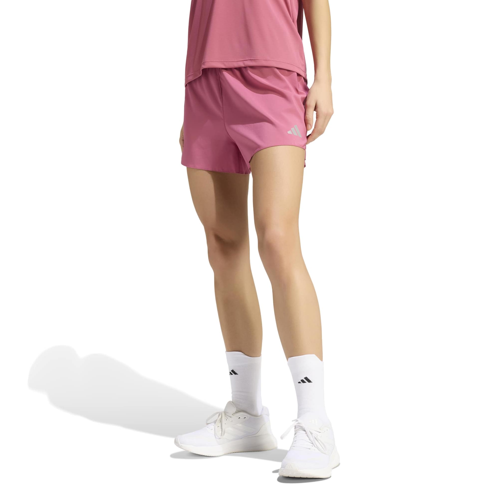 Женские шорты adidas Run Ess Shor W Kapri для бега