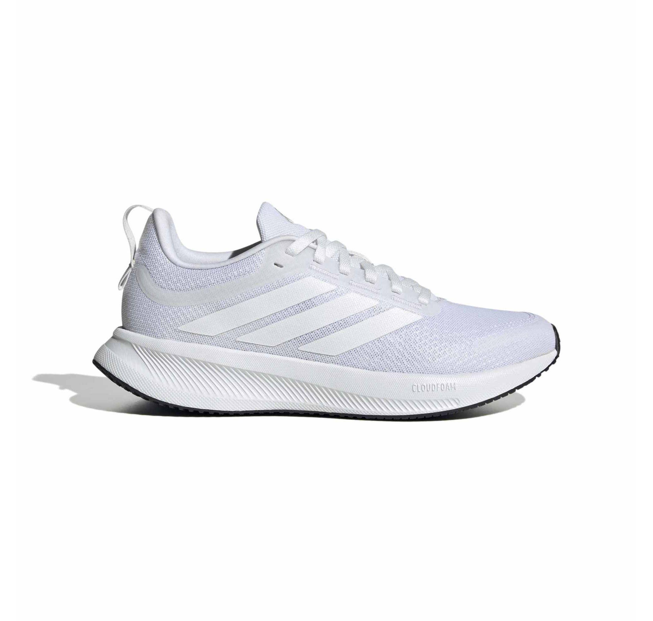 Женские кроссовки adidas Runblaze W для бега