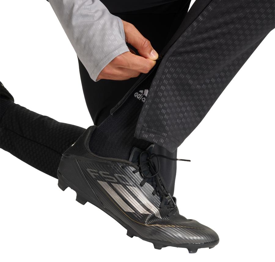 adidas Tıro26C Pnt Erkek Eşofman Altı adidas Tıro26C Pnt Erkek Eşofman Altı