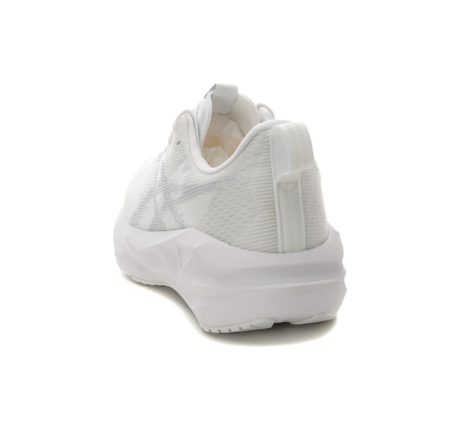 Asics Novablast 5 Kadın Spor Ayakkabı Beyaz Asics Novablast 5 Kadın Spor Ayakkabı Beyaz