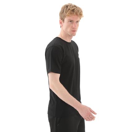 New Balance Mnt1537 Erkek T-Shirt Siyah
