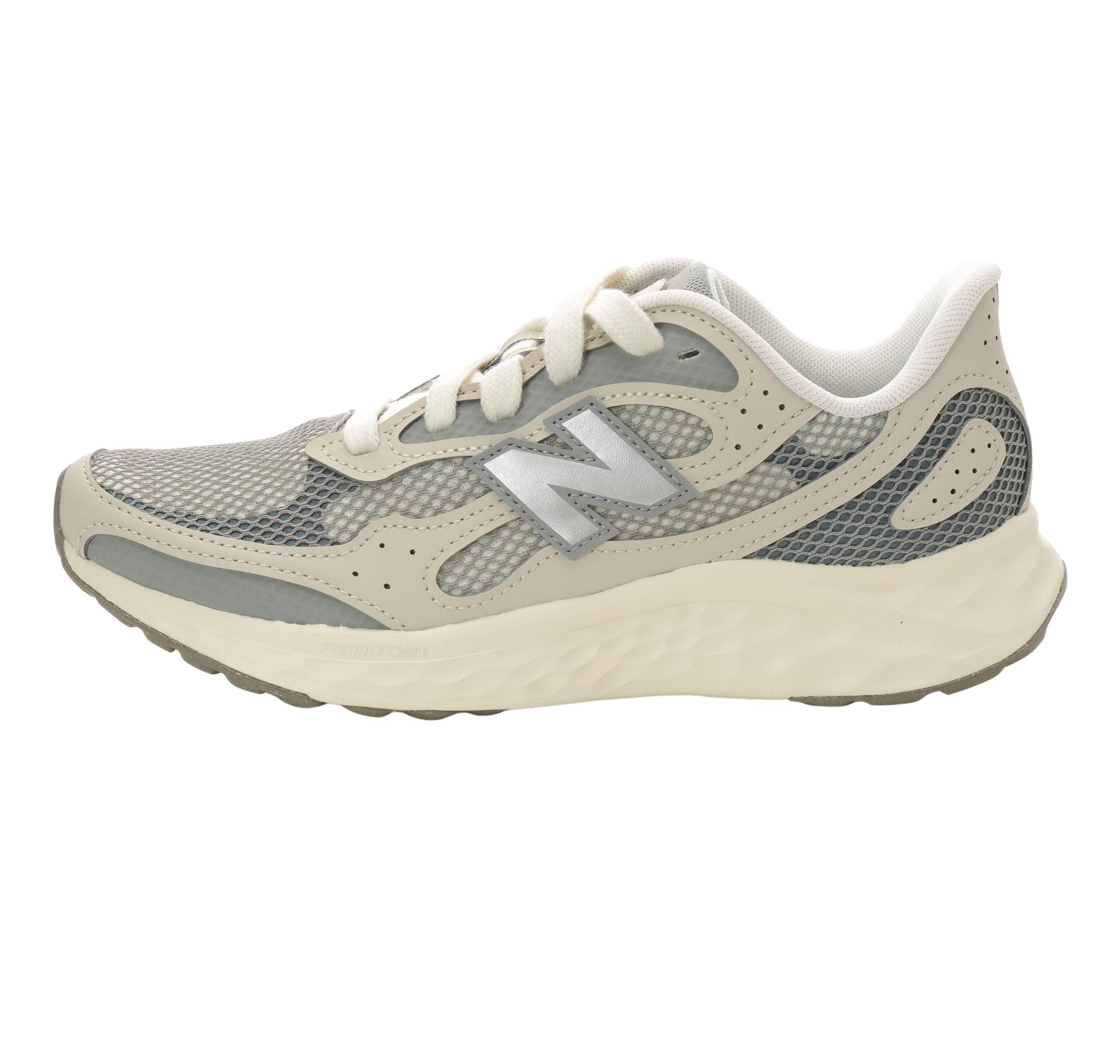 Женские кроссовки New Balance Waristm4