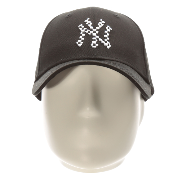 New Era Seasonal Infıll 9Forty Neyyan Blkwhı Şapka Siyah New Era Seasonal Infıll 9Forty Neyyan Blkwhı Şapka Siyah