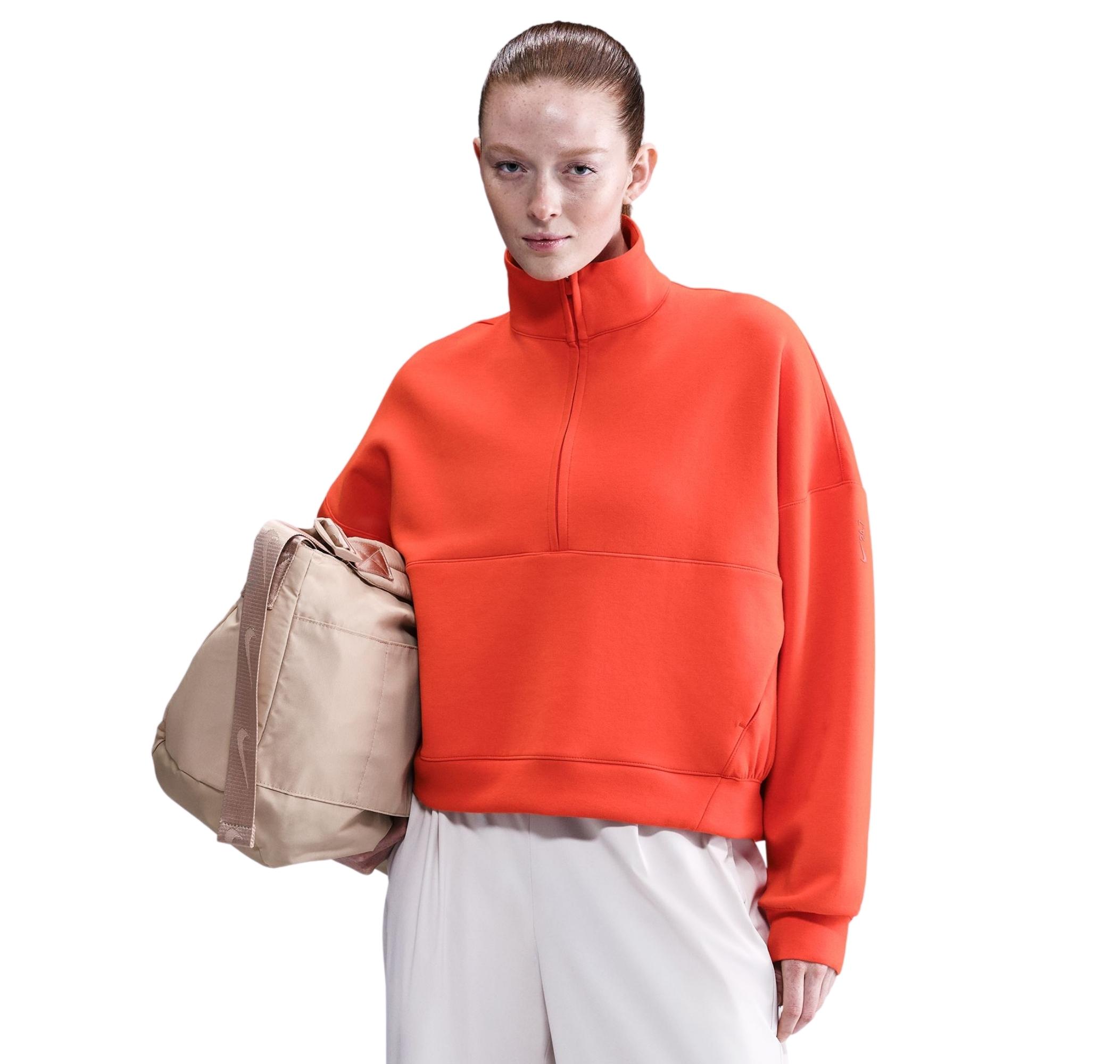 Женская куртка Nike 24.7 Impossiblysoft Turuncu для бега