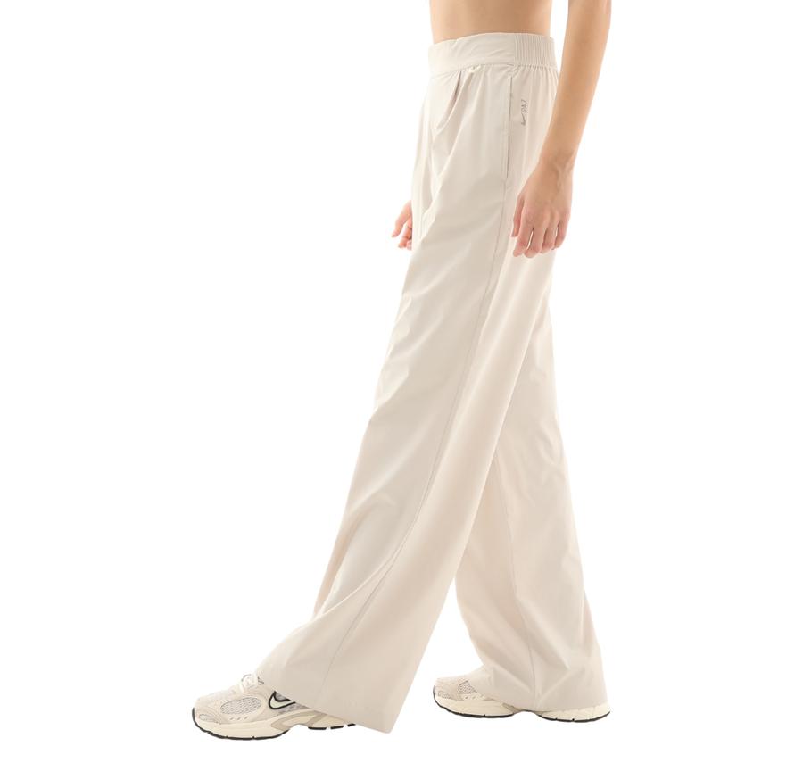 Nike 24.7 Perfectstretch Kadın Eşofman Altı Beyaz Nike 24.7 Perfectstretch Kadın Eşofman Altı Beyaz