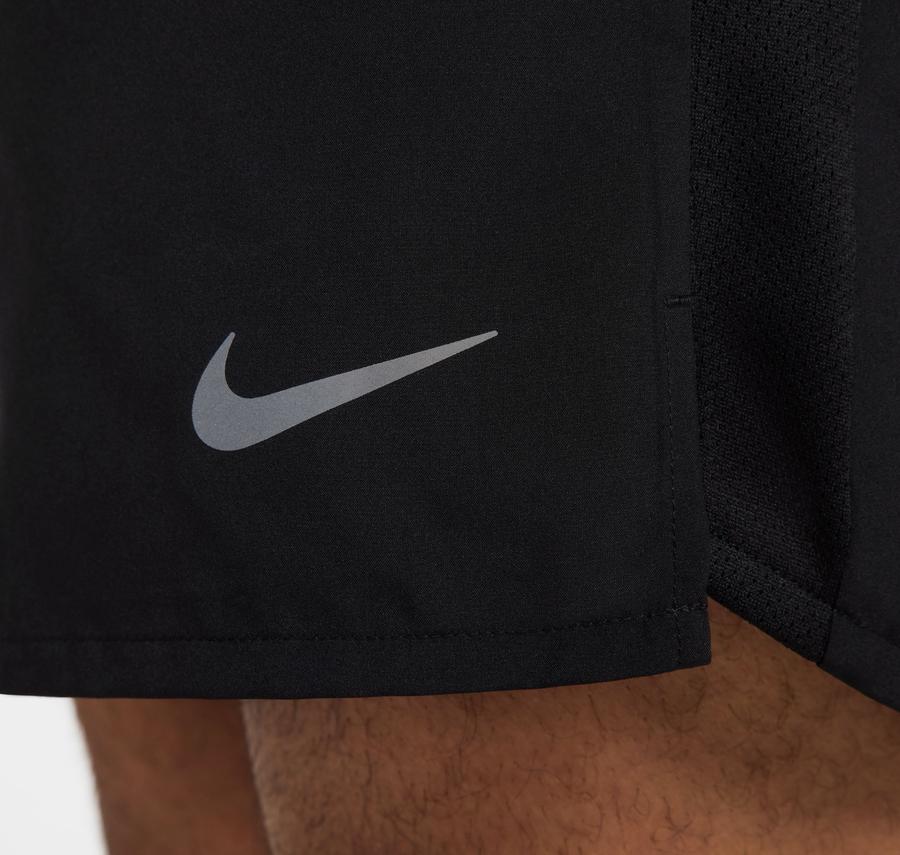 Nike Challenger Erkek Şort Ve Kapri Nike Challenger Erkek Şort Ve Kapri