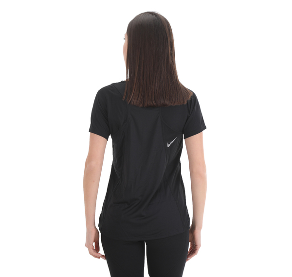 Nike Dri-Fıt Race Kadın T-Shirt Siyah Nike Dri-Fıt Race Kadın T-Shirt Siyah