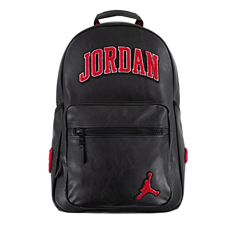 Nike Jam Borough Varsıty Backpack Sırt Çantası Siyah Nike Jam Borough Varsıty Backpack Sırt Çantası Siyah