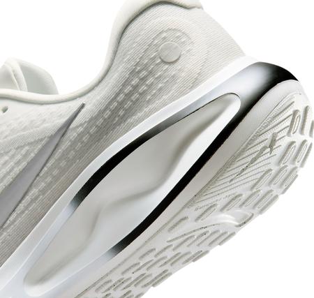 Nike Journey Run Erkek Spor Ayakkabı Beyaz Nike Journey Run Erkek Spor Ayakkabı Beyaz