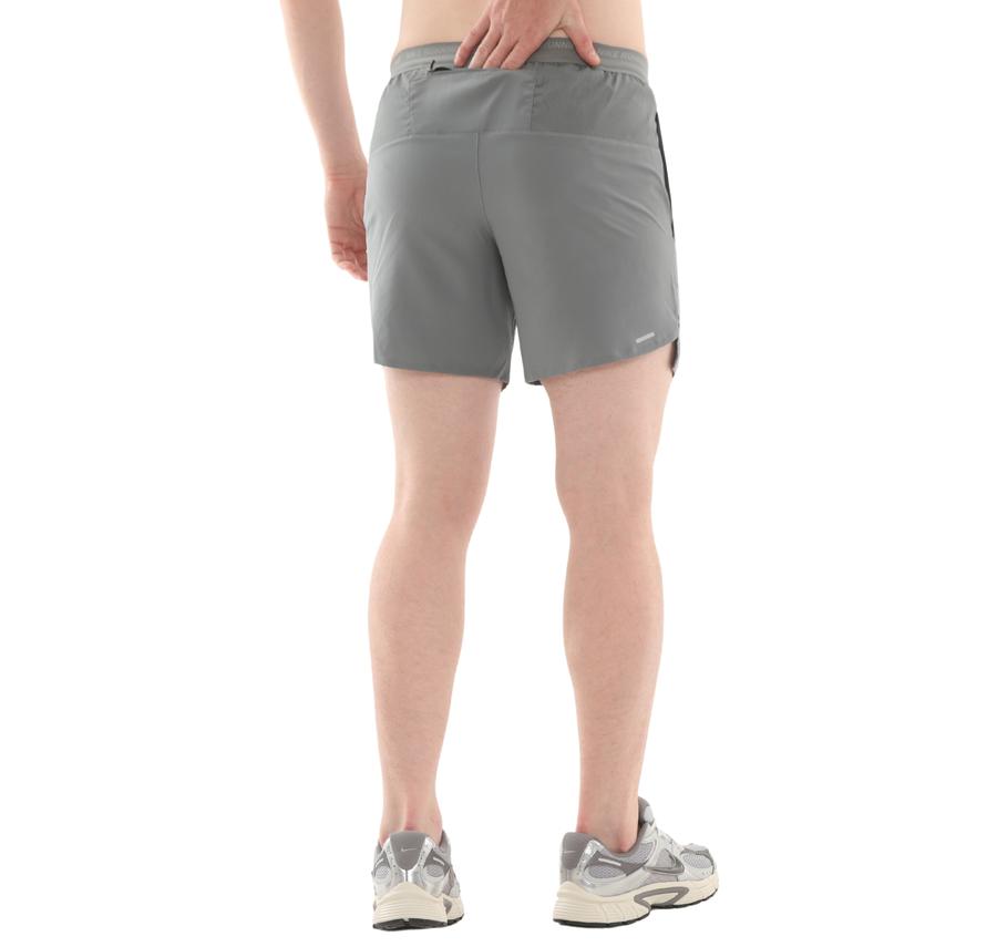 Nike M Nk Df Strıde 7In Bf Shrt Erkek Şort Ve Kapri Gri Nike M Nk Df Strıde 7In Bf Shrt Erkek Şort Ve Kapri Gri