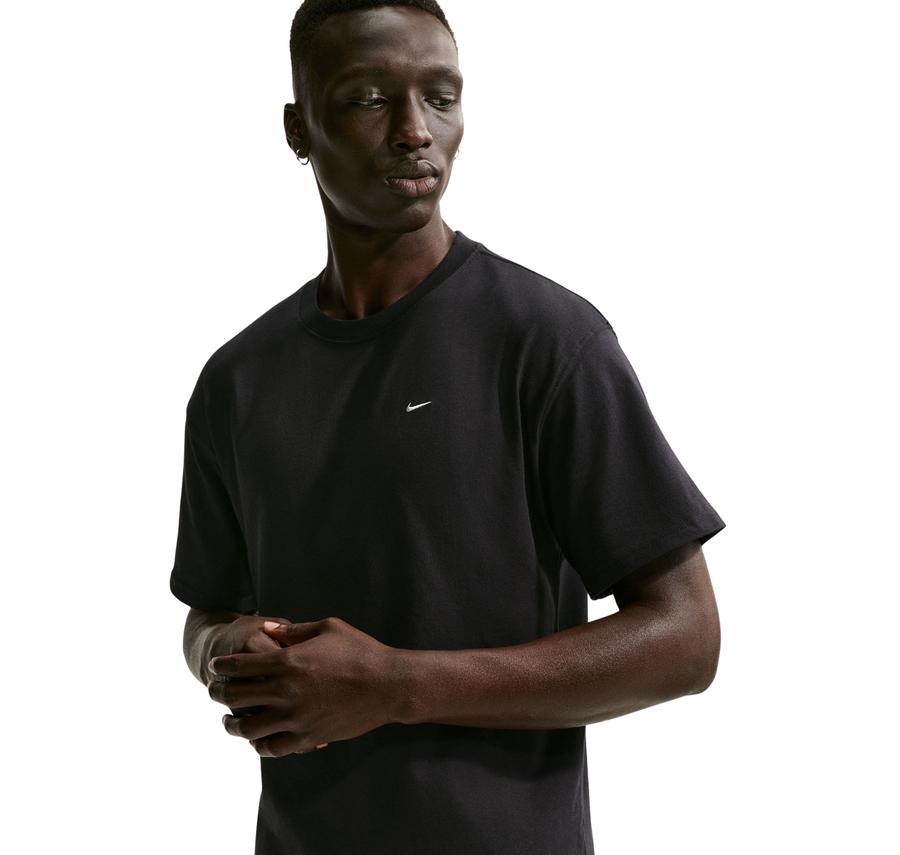 Nike M Nk Tee Lse Nac Patch Erkek T-Shirt Siyah Nike M Nk Tee Lse Nac Patch Erkek T-Shirt Siyah