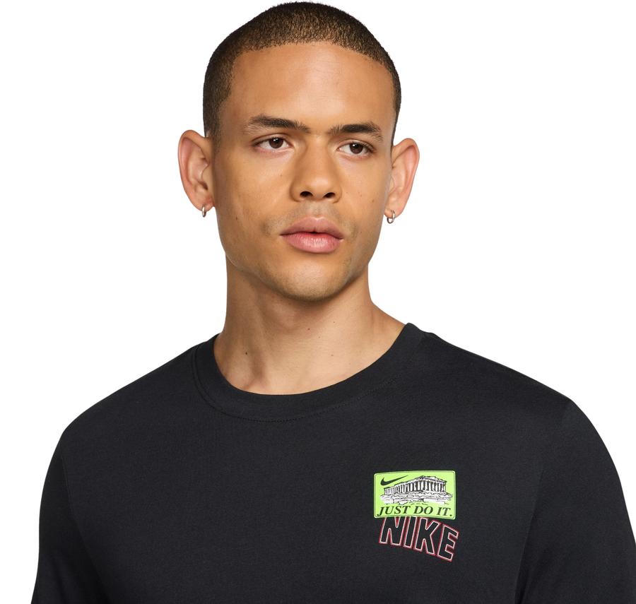 Nike M Nk Tee Std Traın Stıckers Erkek T-Shirt Nike M Nk Tee Std Traın Stıckers Erkek T-Shirt