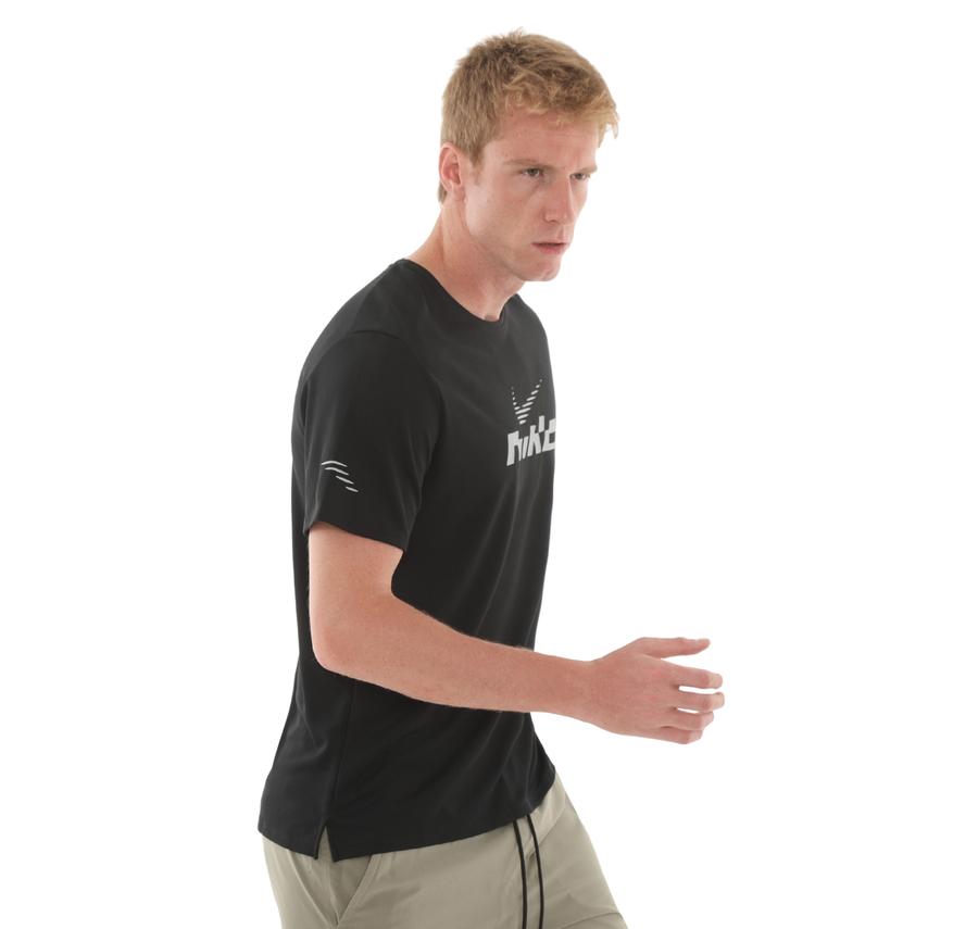 Nike Miler Flash Erkek T-Shirt Siyah Nike Miler Flash Erkek T-Shirt Siyah