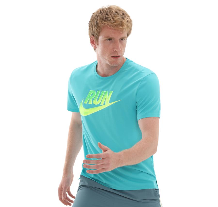 Nike Miler Run Energy Erkek T-Shirt Turkuaz Nike Miler Run Energy Erkek T-Shirt Turkuaz