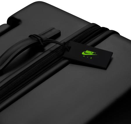 Nike Nk 22In Hardshell Luggage Valiz Siyah Nike Nk 22In Hardshell Luggage Valiz Siyah