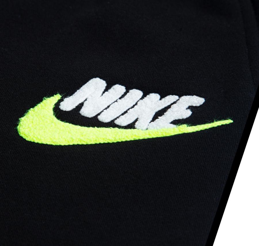 Nike Nkn Club Chenılle Jogger Çocuk Eşofman Altı Siyah Nike Nkn Club Chenılle Jogger Çocuk Eşofman Altı Siyah