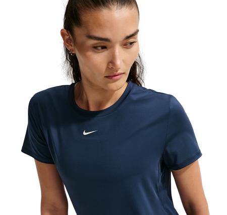 Nike One Classic Kadın T-Shirt
