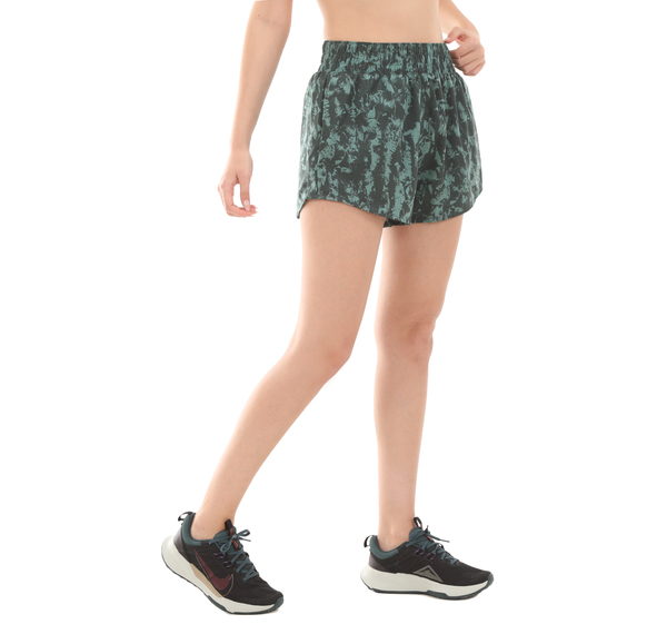 Nike One Df Hr 3In Br Shrt Aop Kadın Şort Ve Kapri Yeşil Nike One Df Hr 3In Br Shrt Aop Kadın Şort Ve Kapri Yeşil