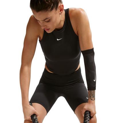 Nike One Fitted Kadın T-Shirt Nike One Fitted Kadın T-Shirt