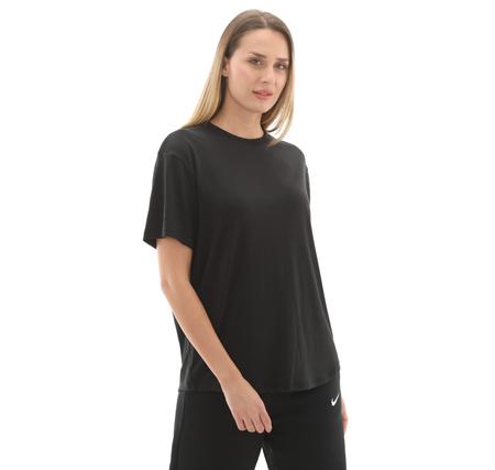 Nike One Relaxed Kadın T-Shirt Siyah Nike One Relaxed Kadın T-Shirt Siyah