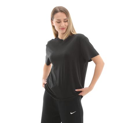 Nike One Relaxed Kadın T-Shirt Siyah Nike One Relaxed Kadın T-Shirt Siyah