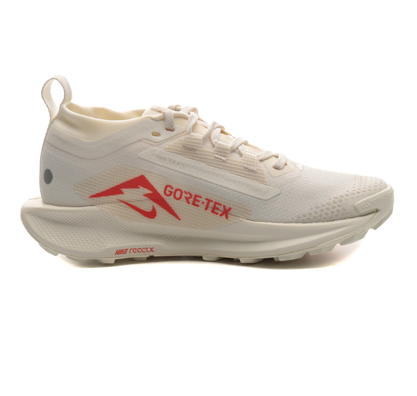 Nike Pegasus Trail 5 Gore-Tex Kadın Spor Ayakkabı Krem Nike Pegasus Trail 5 Gore-Tex Kadın Spor Ayakkabı Krem