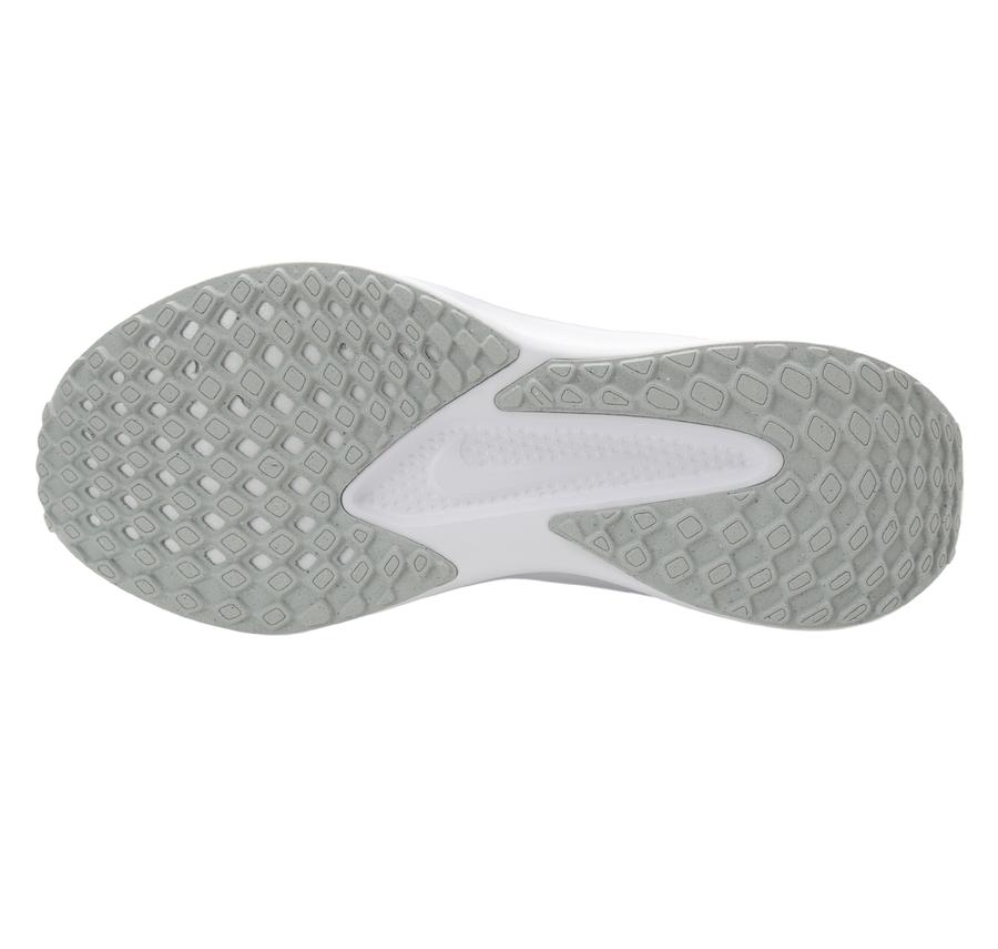 Nike Quest 6 Erkek Spor Ayakkabı Beyaz Nike Quest 6 Erkek Spor Ayakkabı Beyaz