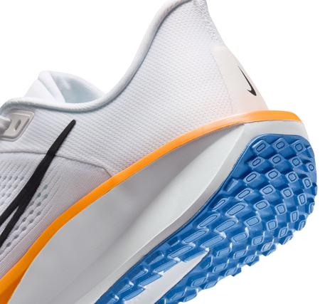 Nike Quest 6 Erkek Spor Ayakkabı Beyaz Nike Quest 6 Erkek Spor Ayakkabı Beyaz