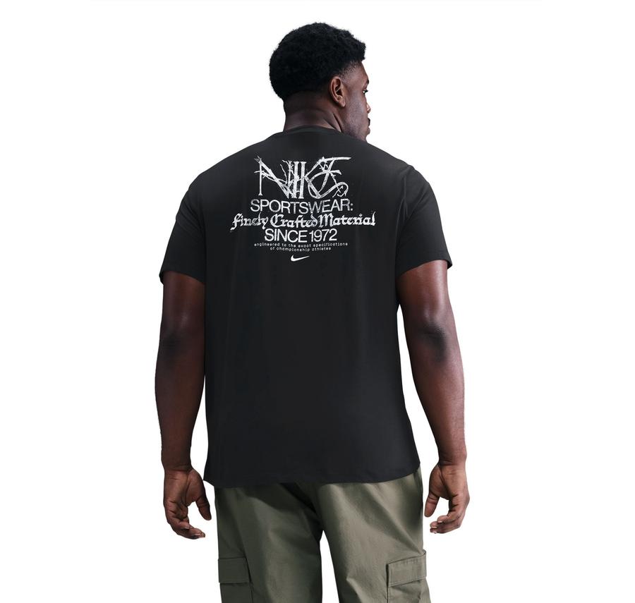 Nike Sportswear Erkek T-Shirt Siyah Nike Sportswear Erkek T-Shirt Siyah