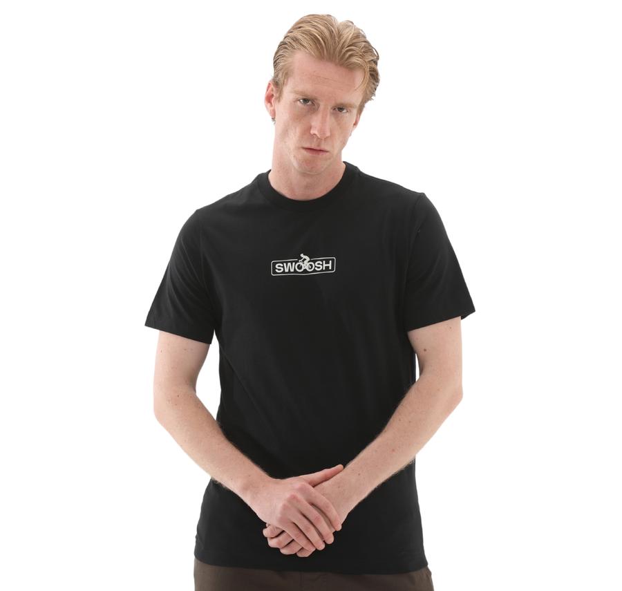 Nike Sportswear Erkek T-Shirt Siyah Nike Sportswear Erkek T-Shirt Siyah