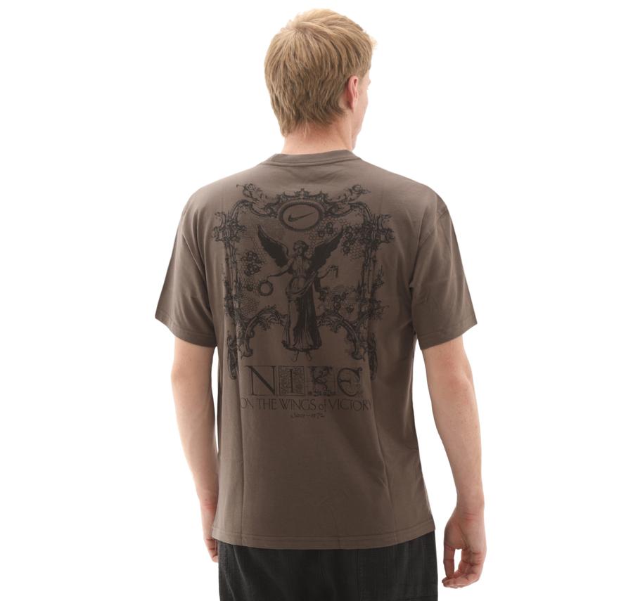 Nike Sportswear Erkek T-Shirt Kahve Nike Sportswear Erkek T-Shirt Kahve