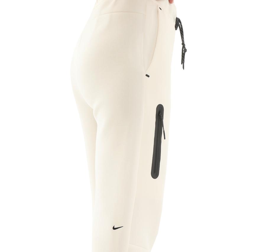 Nike Sportswear Tech Fleece Kadın Eşofman Altı Beyaz Nike Sportswear Tech Fleece Kadın Eşofman Altı Beyaz