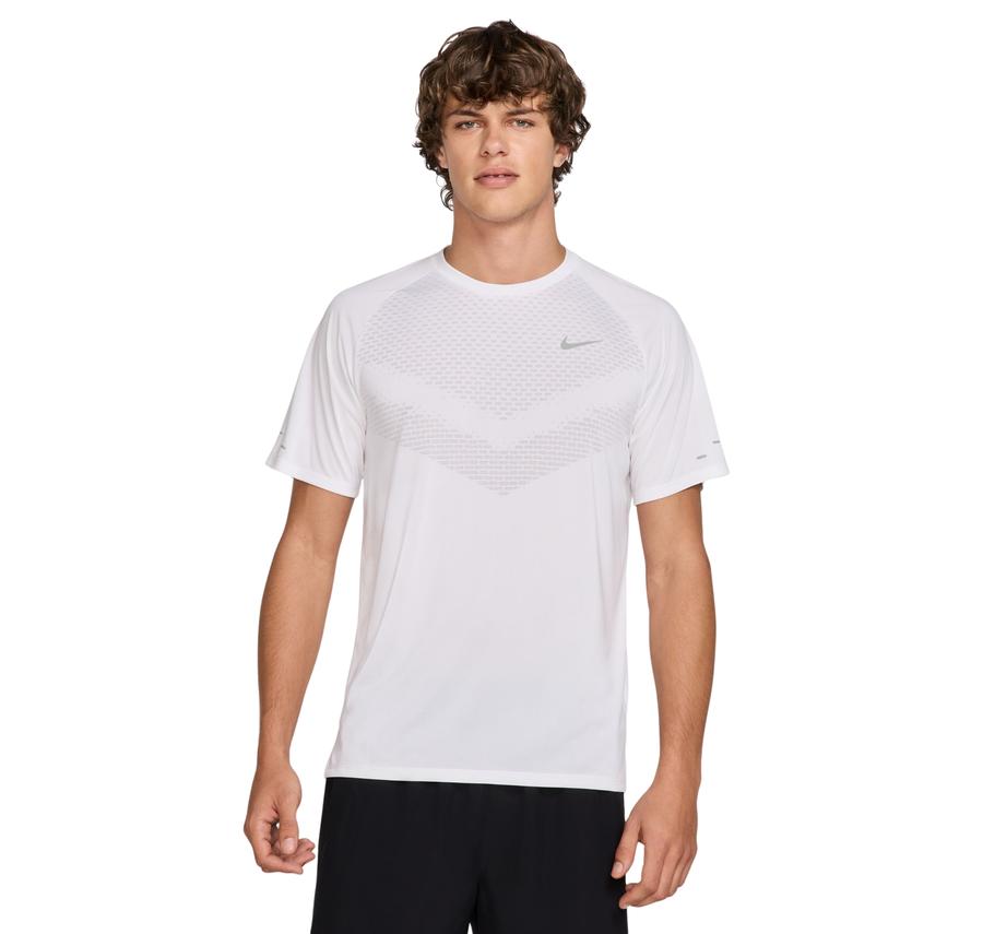 Nike Stride Erkek T-Shirt Nike Stride Erkek T-Shirt