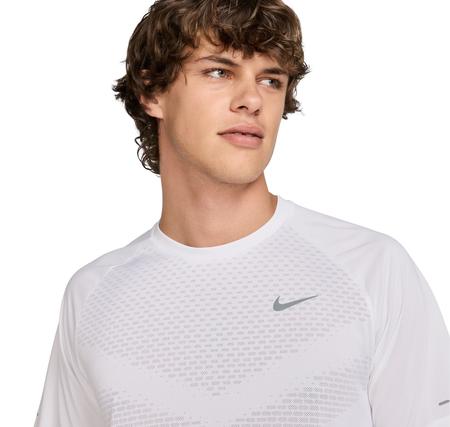 Nike Stride Erkek T-Shirt Nike Stride Erkek T-Shirt