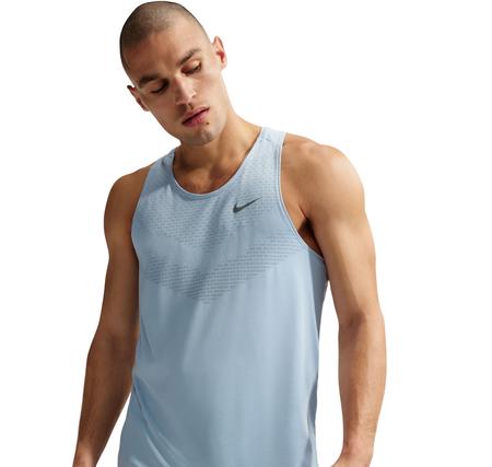 Nike Stride Erkek T-Shirt Nike Stride Erkek T-Shirt