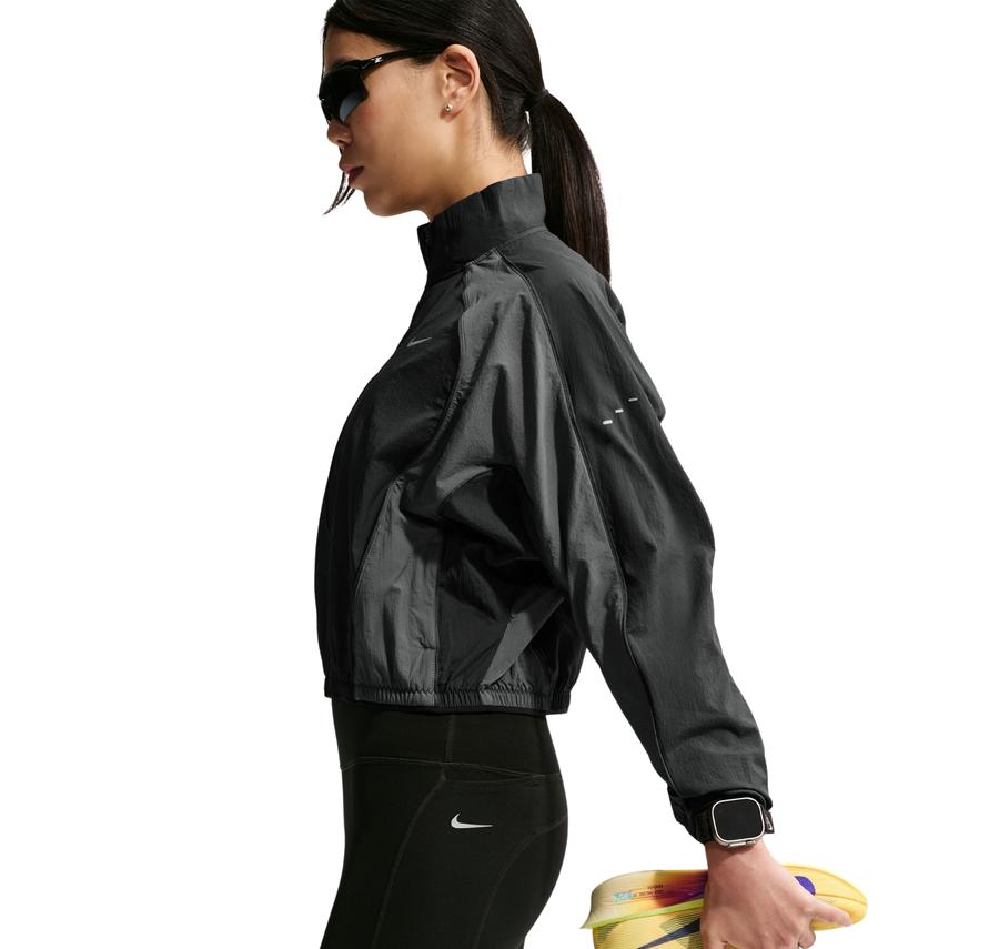 Nike Swift Kadın Yağmurluk-Rüzgarlık Siyah Nike Swift Kadın Yağmurluk-Rüzgarlık Siyah