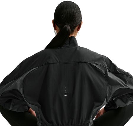 Nike Swift Kadın Yağmurluk-Rüzgarlık Siyah