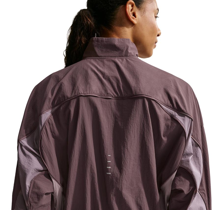 Nike Swift Kadın Yağmurluk-Rüzgarlık Nike Swift Kadın Yağmurluk-Rüzgarlık