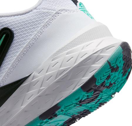 Nike Team Hustle D 12 Çocuk Spor Ayakkabı Beyaz