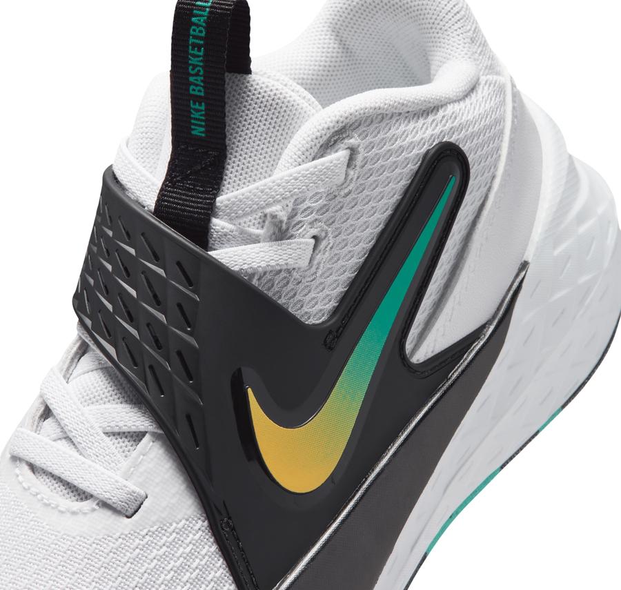 Nike Team Hustle D 12 Çocuk Spor Ayakkabı Beyaz Nike Team Hustle D 12 Çocuk Spor Ayakkabı Beyaz