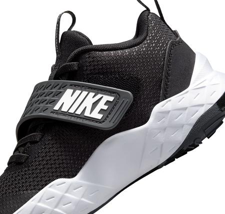 Nike Team Hustle D 12 Çocuk Spor Ayakkabı Siyah