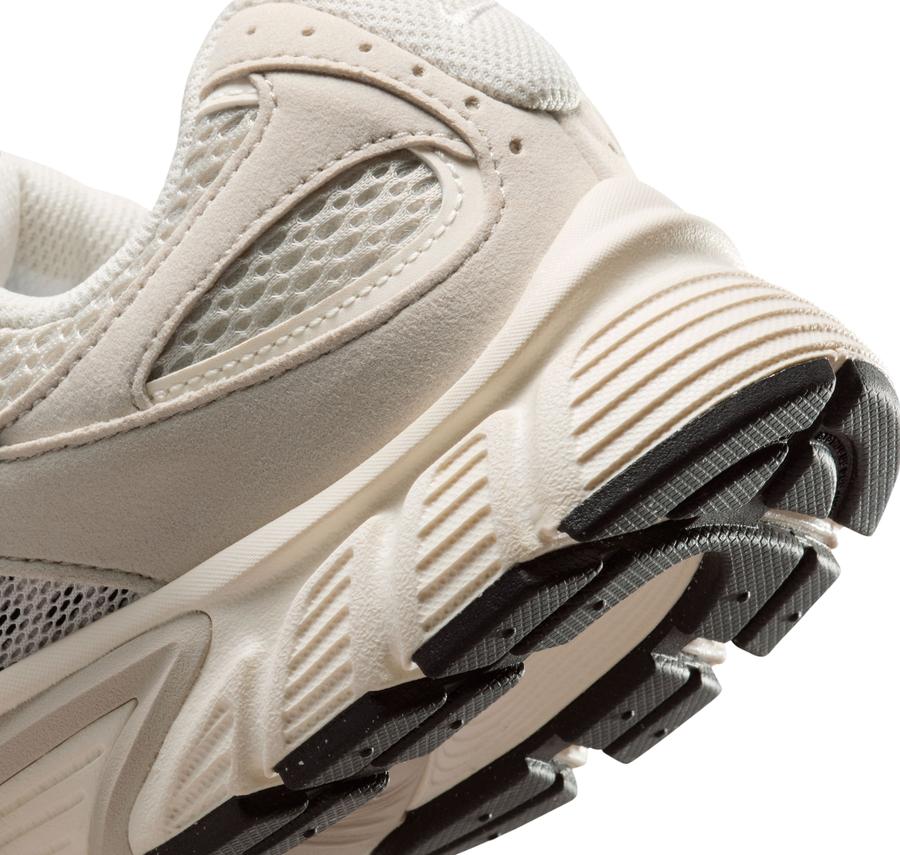 Nike Bej Nike V5 RNR