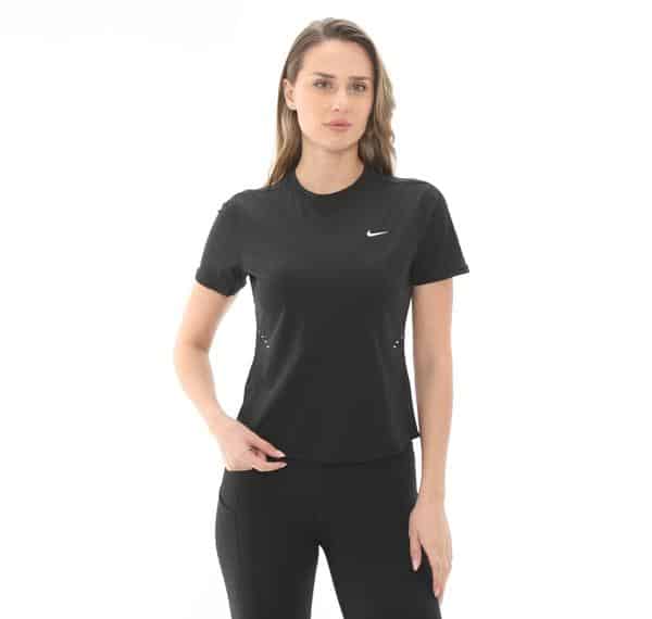 Nike W Nk Swıft Df Ss Top Kadın T-Shirt Siyah Nike W Nk Swıft Df Ss Top Kadın T-Shirt Siyah