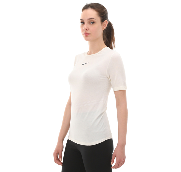 Nike W Nk Swıft Wool Df Ss Top Kadın T-Shirt Beyaz Nike W Nk Swıft Wool Df Ss Top Kadın T-Shirt Beyaz