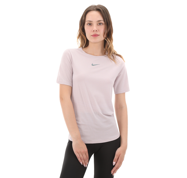 Nike W Nk Swıft Wool Df Ss Top Kadın T-Shirt Pembe Nike W Nk Swıft Wool Df Ss Top Kadın T-Shirt Pembe