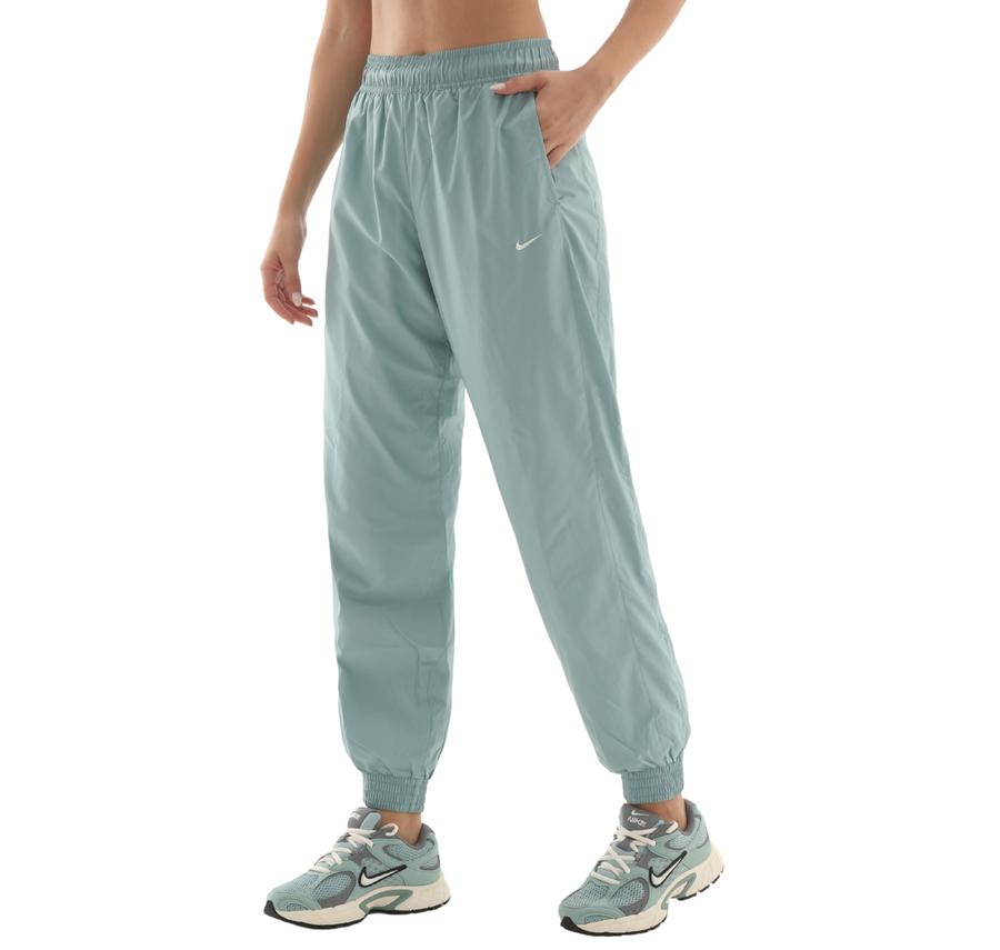 Nike W Nsw Otg Uv Essntl Wvn Mr Jg Kadın Eşofman Altı Yeşil Nike W Nsw Otg Uv Essntl Wvn Mr Jg Kadın Eşofman Altı Yeşil