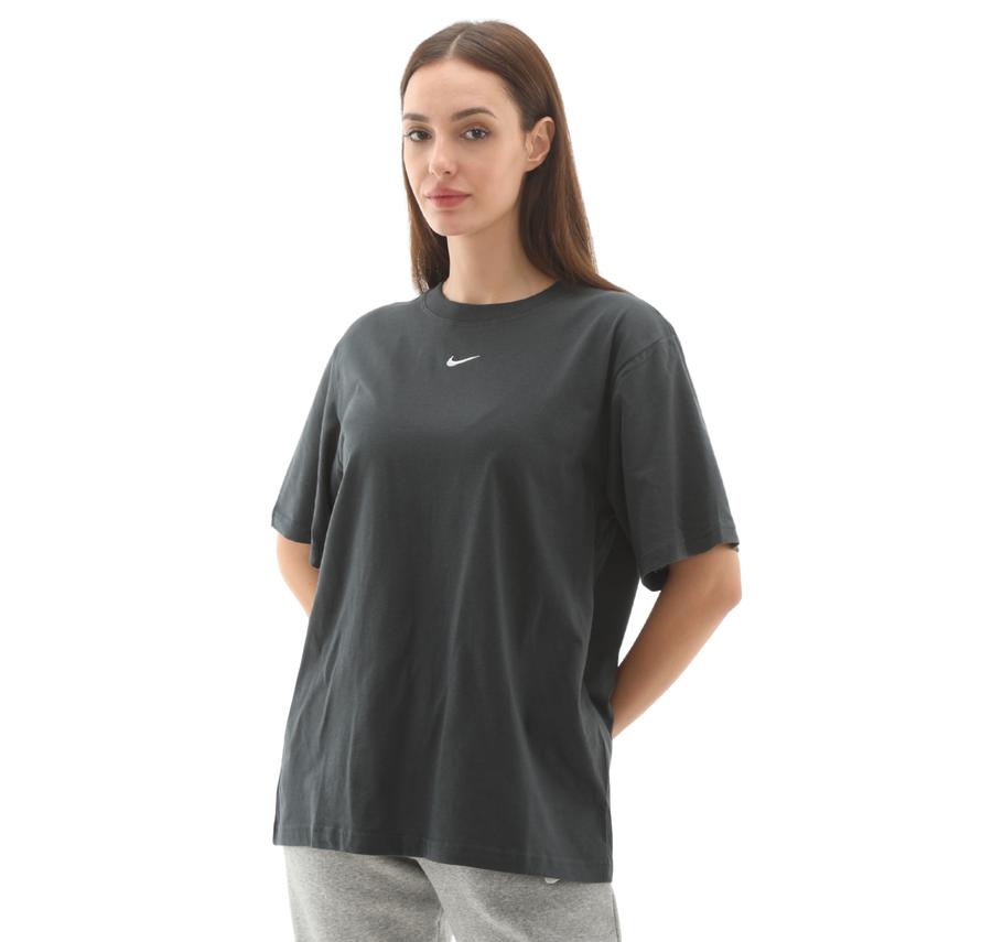 Nike W Nsw Tee Essntl Lbr Kadın T-Shirt Yeşil Nike W Nsw Tee Essntl Lbr Kadın T-Shirt Yeşil