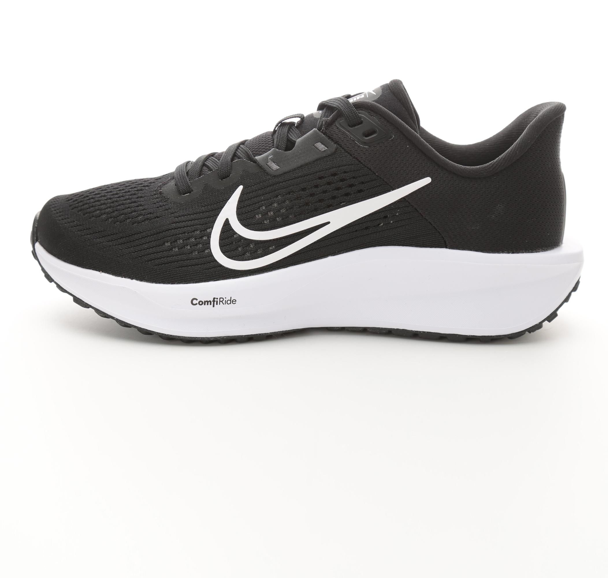 Женские кроссовки Nike Wmns Quest 6