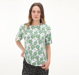 Puma Ess+ Blossom Aop Tee Kadın T-Shirt Yeşil